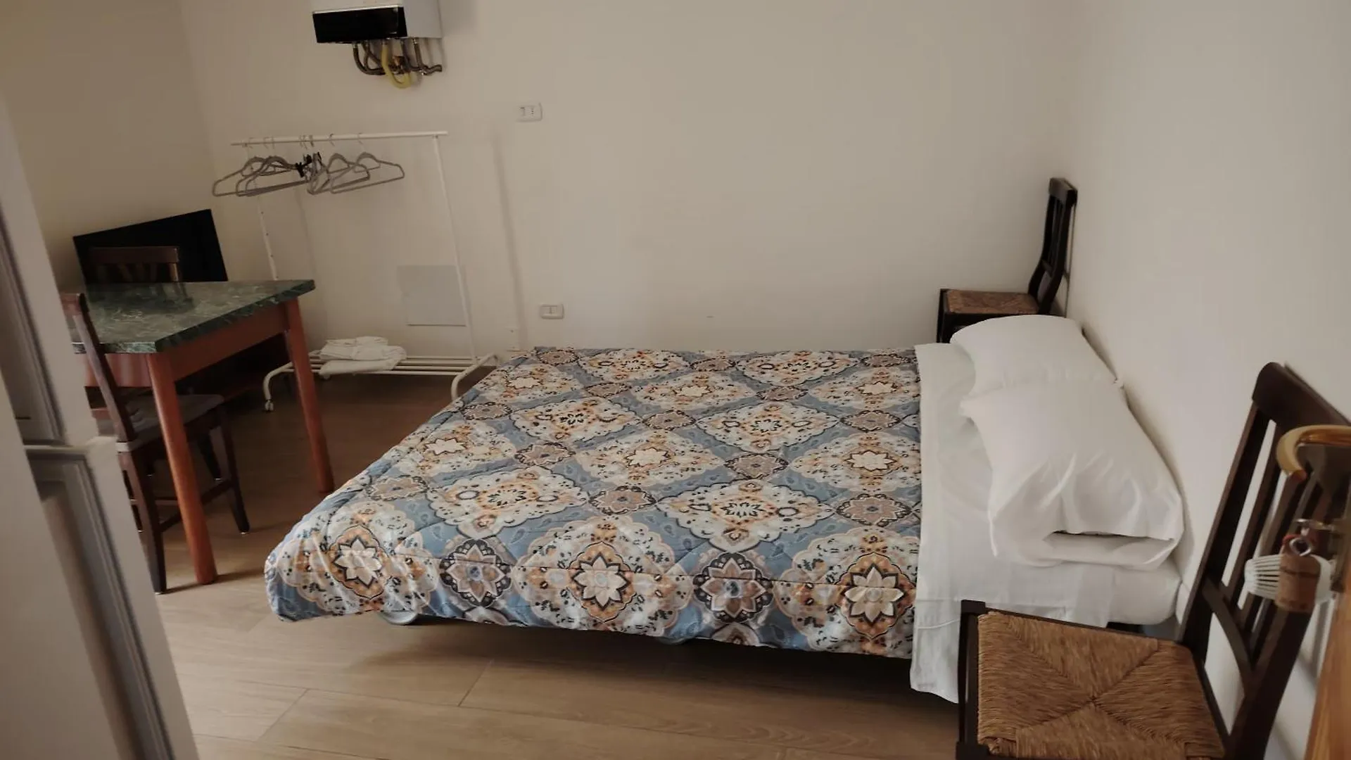 Casa Paradigna Parma Guest house